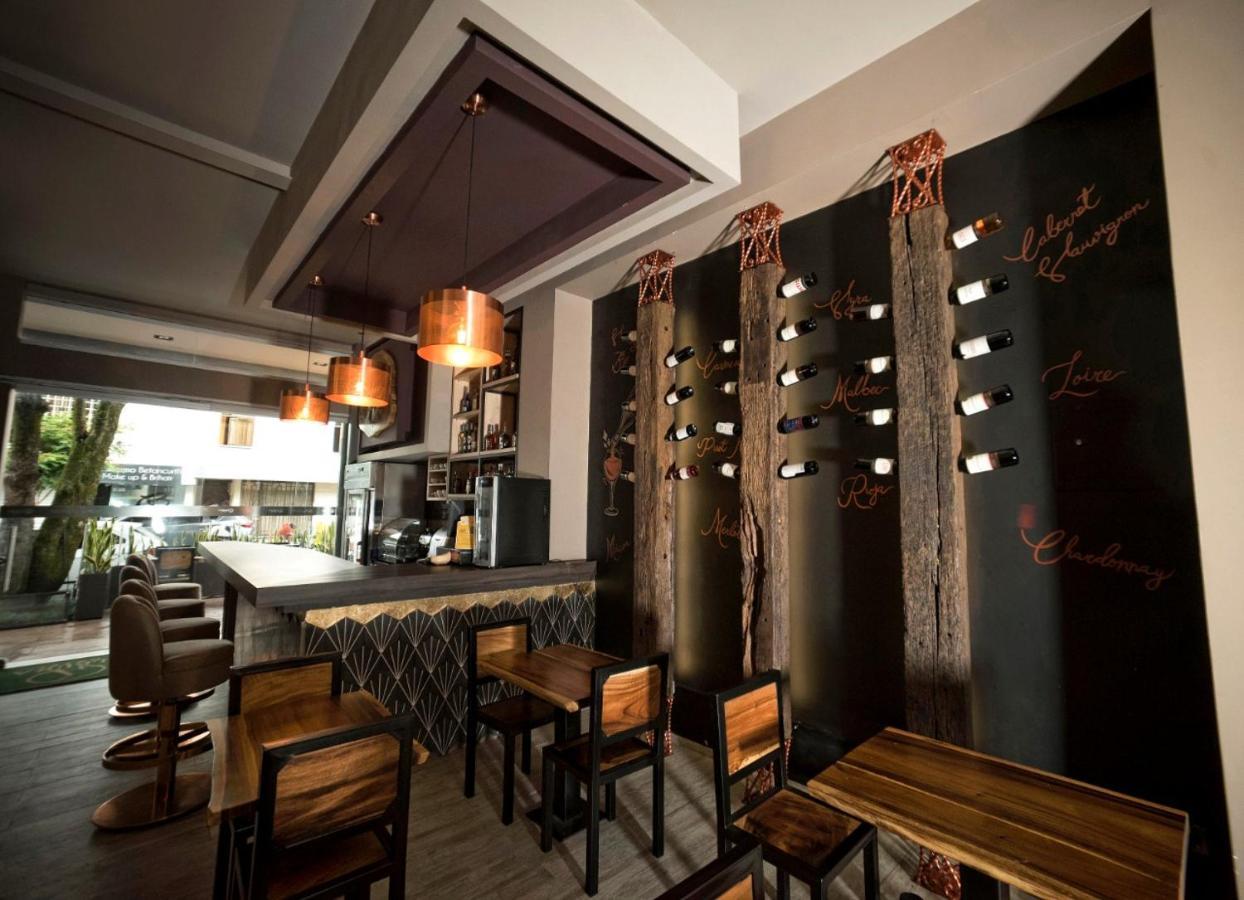 Albura Hotel Pereira Bagian luar foto