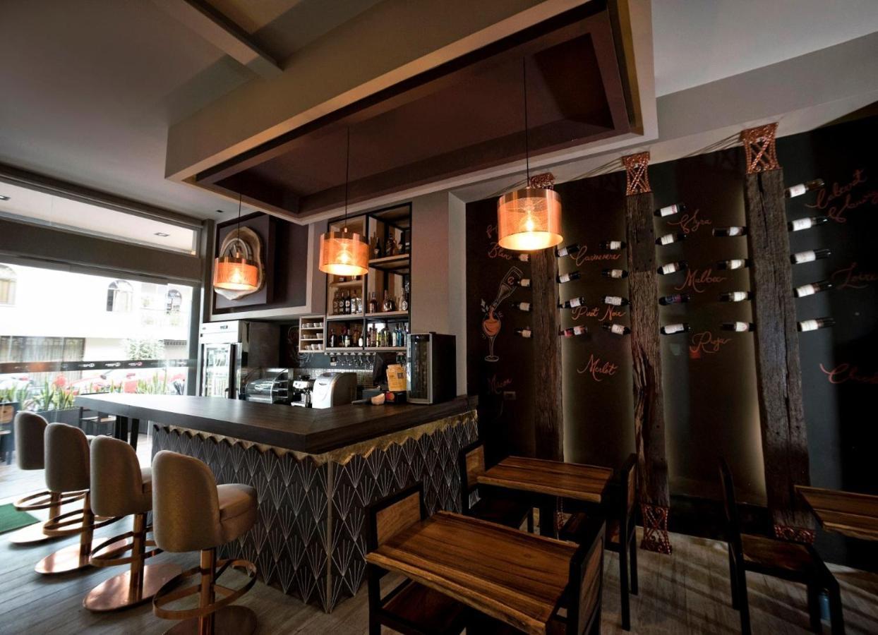 Albura Hotel Pereira Bagian luar foto
